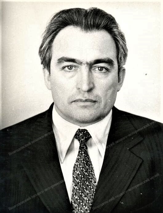 1. Овчар Владимир Герасимович - генеральный директор по Атоммаш . 1982.jpg