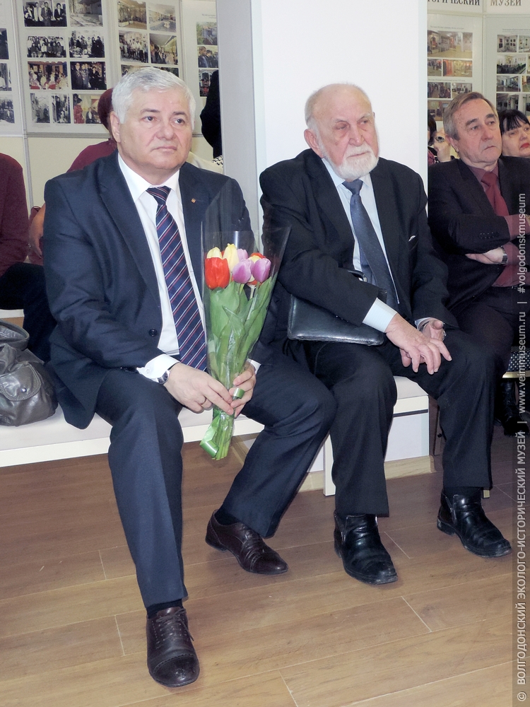 Гости праздника (слева направо) Горчанюк П.П., Стадников В.Ф., Фоменко Г.М.