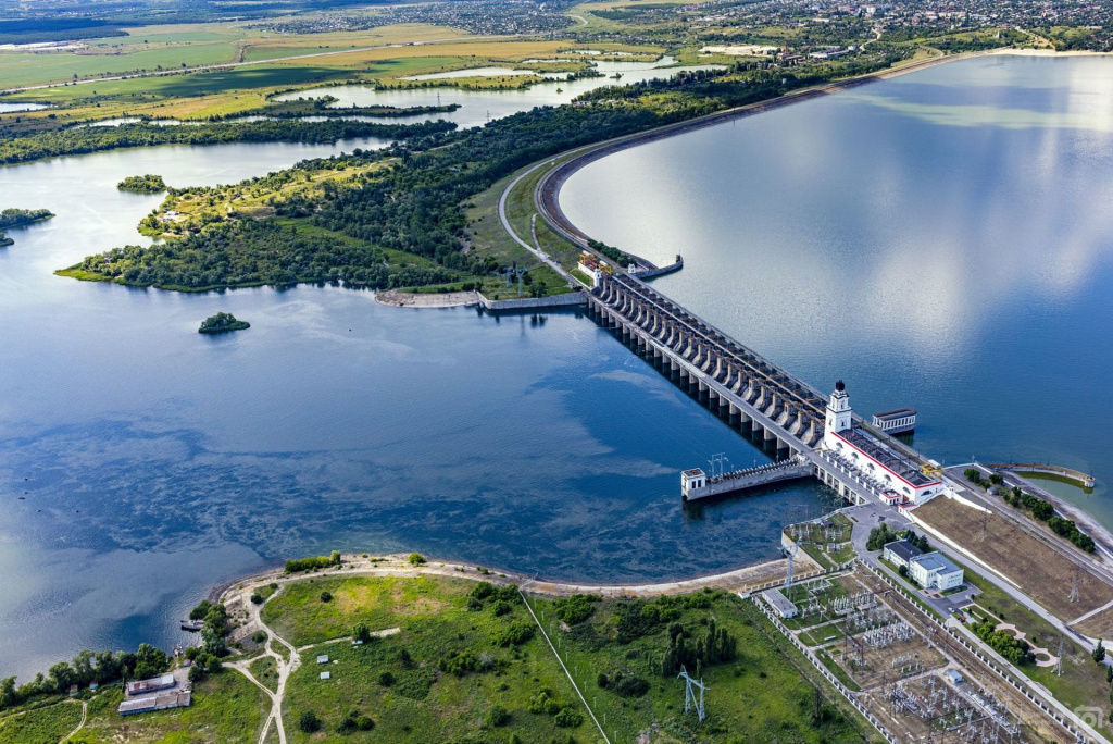 Цимлянская ГЭС.jpg
